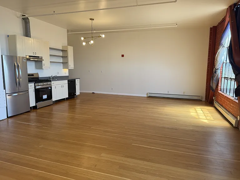 1018 4th Ave #1 — Photo 3