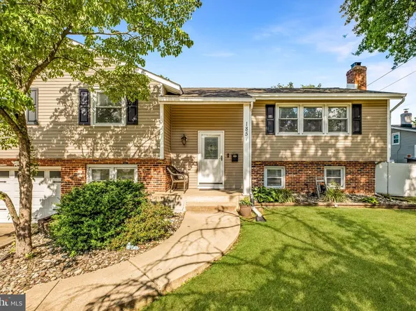 185 Ramblewood Pkwy, Mount Laurel, NJ 08054