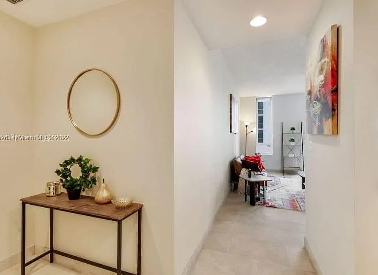 1050 Brickell Ave #1410 — Photo 2
