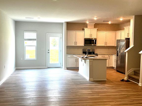 5th image of 1003 Blissful Waters St #1