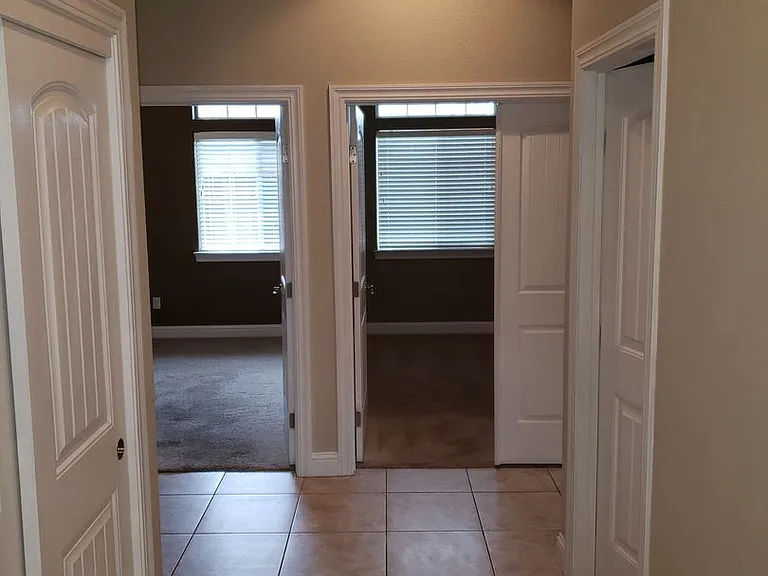 22351 Edgewater Dr — Photo 9
