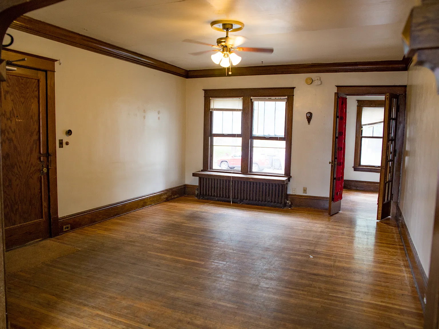 3 bed, $1,750 — Photo 2