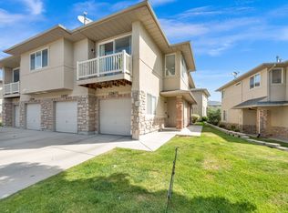 12801 S Timber Run Dr, Riverton, UT 84096