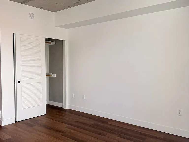 Rainford Apartments — Photo 43