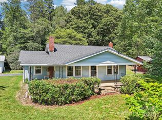 203 Beaverdam Rd, Candler, NC 28715