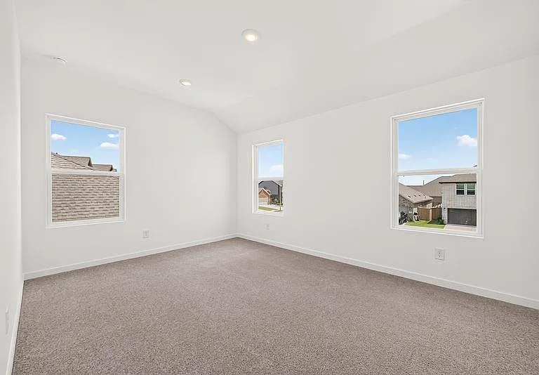 25714 Sapphire Cove St — Photo 40