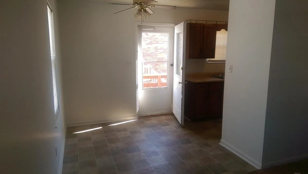 378 Elmwood Drive — Photo 4