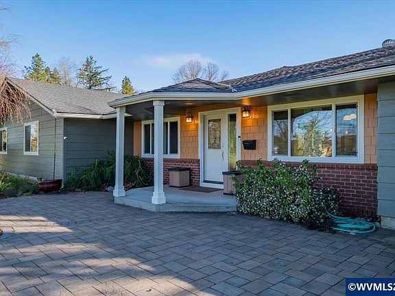 3rd image of 35897 Bryant Dr SW