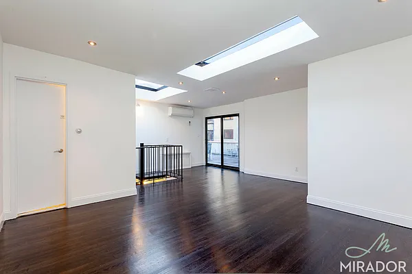 Rented by Mirador Real Estate | media 2