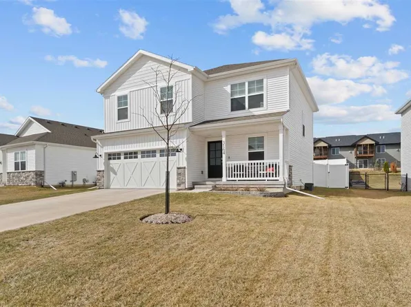 3164 Scanlon Farms Rd, Coralville, IA 52241