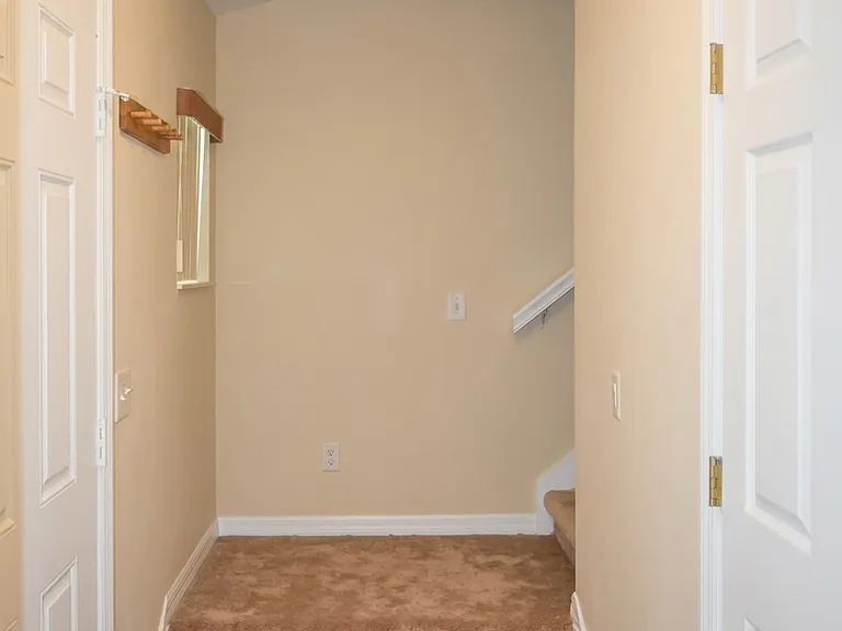 815 N Rembrandt Way #422 — Photo 9
