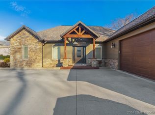 548 Thrush Rd, Lake Ozark, MO 65049