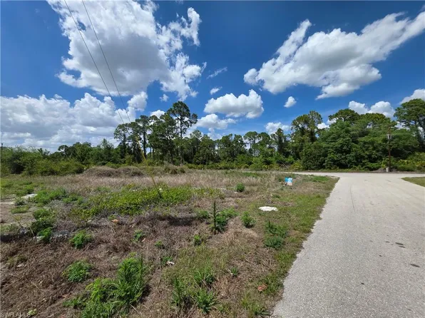 304 Lenz AVE, LEHIGH ACRES, FL 33974