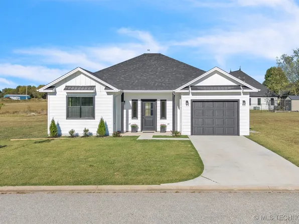 3744 Rosefinch Rd, Grove, OK 74344