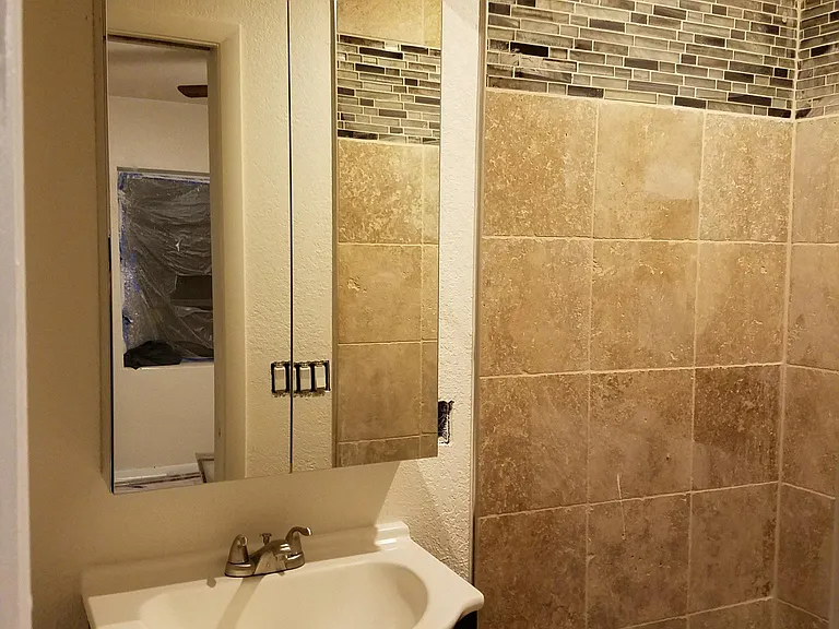 2nd bathroom