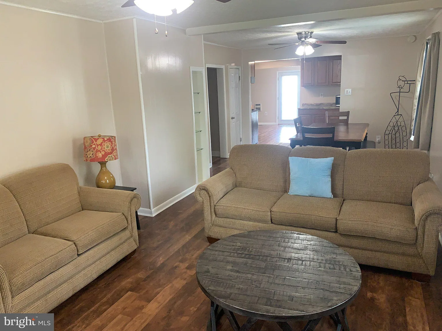 3 bed, 2.0 bath, 1148 sqft, $2,500 — Photo 3
