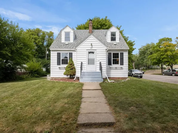 35 Wyoming St W, Saint Paul, MN 55107