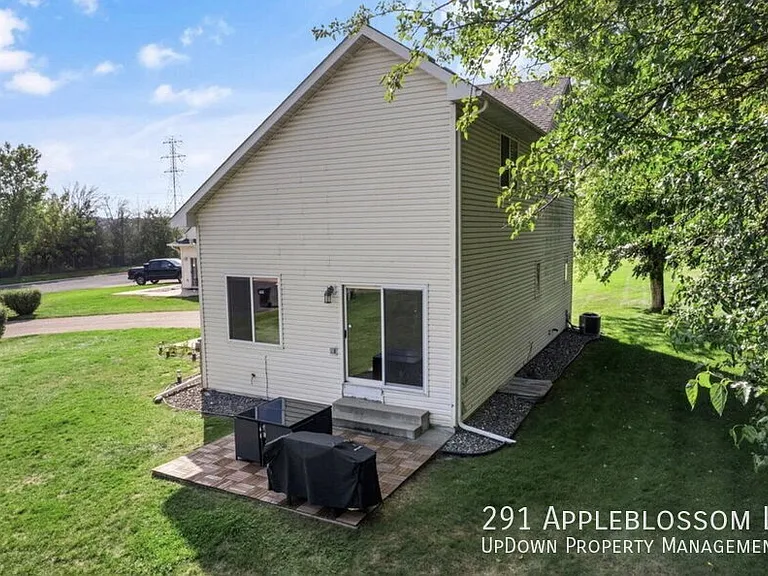 291 Appleblossom Ln — Photo 32