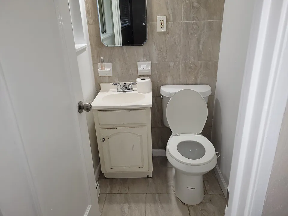 BATHROOM #2
