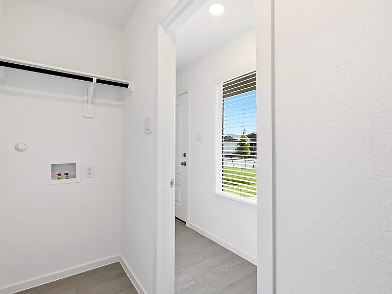 3181 Campeiro Ave — Photo 9