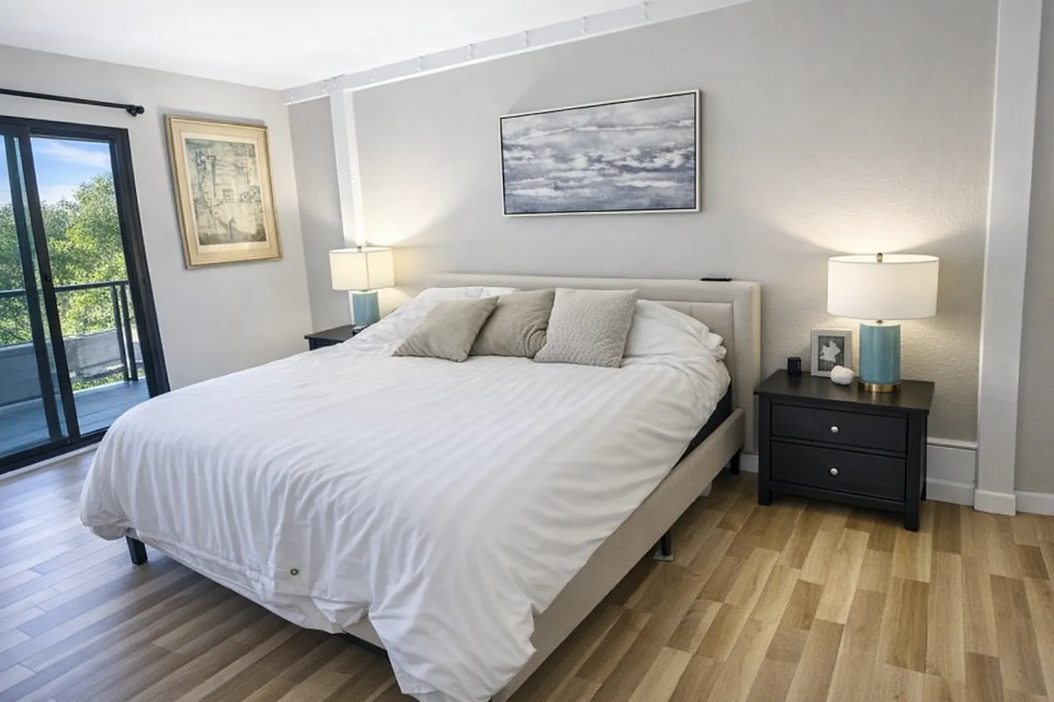 2537 Navarra Dr — Photo 3