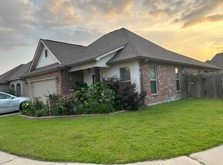 912 Gentle Wind Dr, Baton Rouge, LA 70820