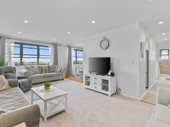 1225 Kennedy Boulevard image 1 of 30