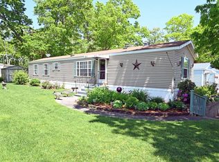 82 Great Hill Dr, West Wareham, MA 02576