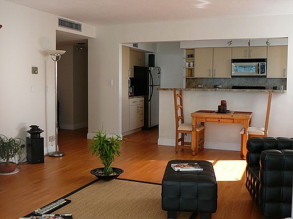 Living/Dining Area