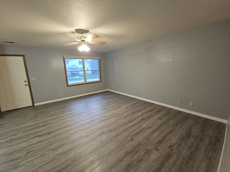 1023 Kearney St — Photo 4