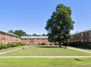 Bradford Commons Apartments, Newington, CT 06111