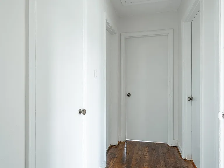 732 Munro Rd — Photo 15