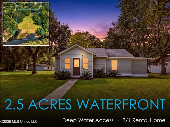 4013 Griffin St, Moss Point, MS 39563