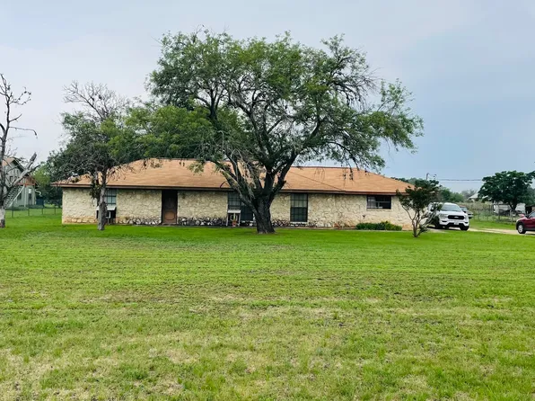 501 FERRYBOAT LN, New Braunfels, TX 78130