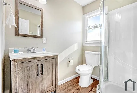 713 W Avenue H10 — Photo 5