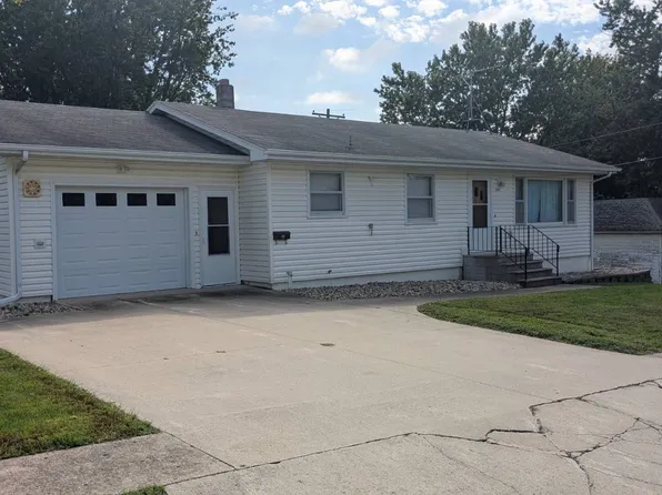 562 4th St S, Charter Oak, IA 51439