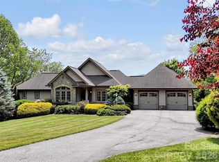 149 Cardinal Ln, Waynesville, NC 28786