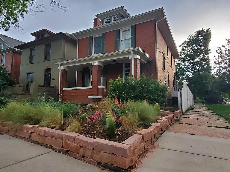 279 N Logan St — Photo 1