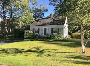 38 Stonybrook Rd, Cape Elizabeth, ME 04107