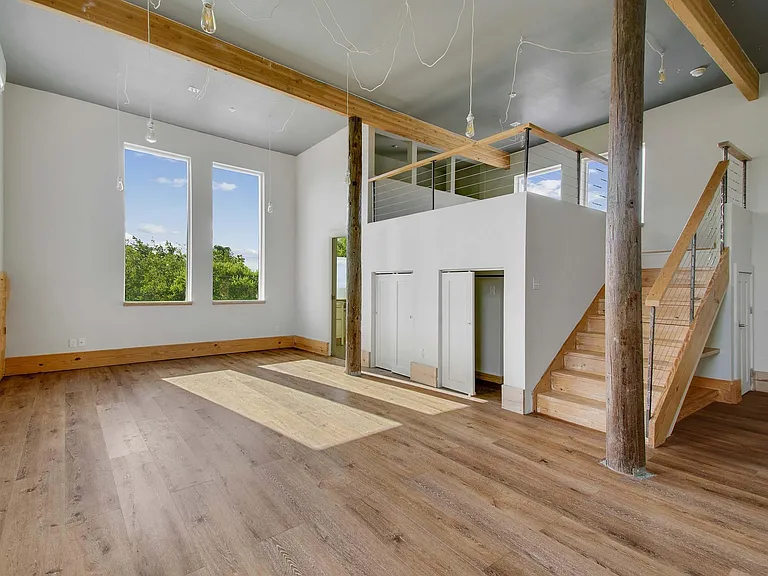 305 N Parker Ave — Photo 14