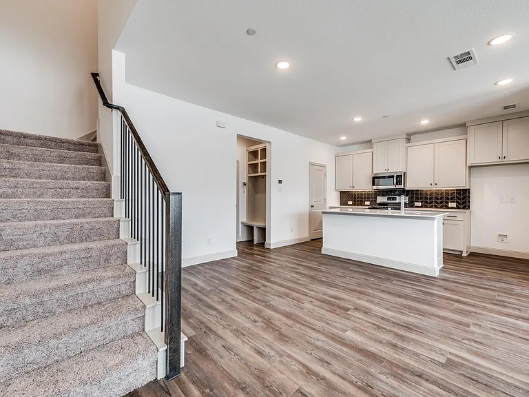 15866 Yellow Elder Rd — Photo 12
