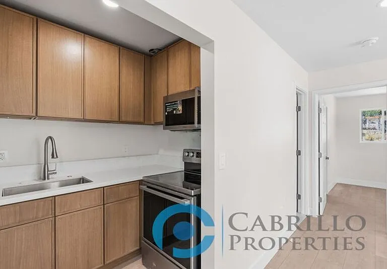 407 Idaho Ave #B — Photo 12