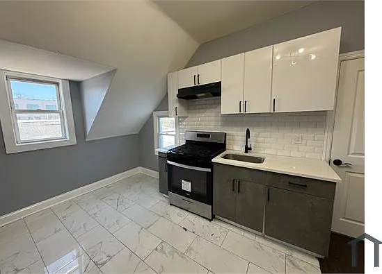 495 Clinton Ave #3 — Photo 1