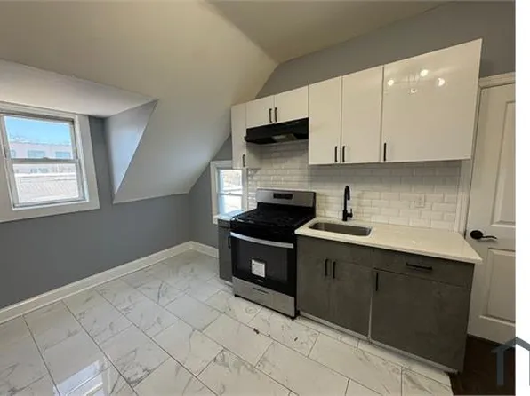 495 Clinton Ave APT 3, Newark, NJ 07108