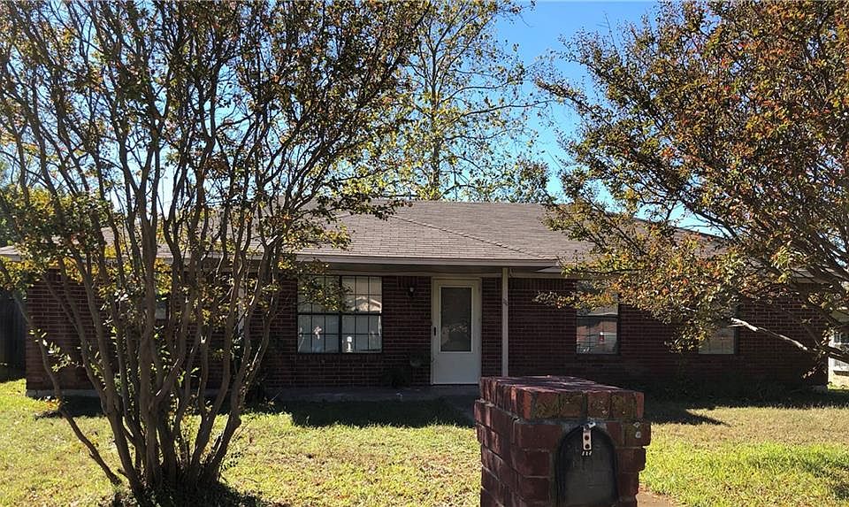 1st image of 111 Lawndale Dr
