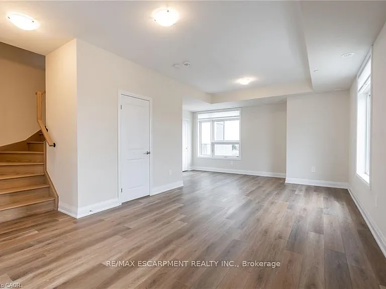 1585 Rose Way #119 — Photo 7