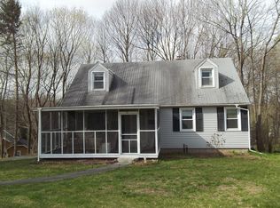 14 Crescent Ter, Wynantskill, NY 12198