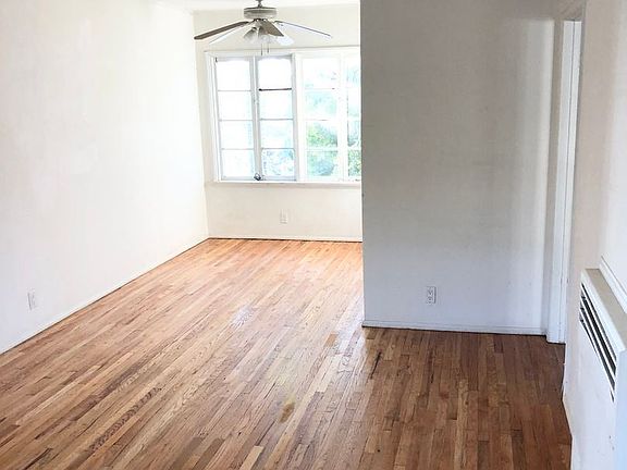 3rd image of 570 Cypress Dr #9099100