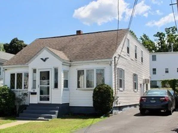 77 Estes St, Everett, MA 02149