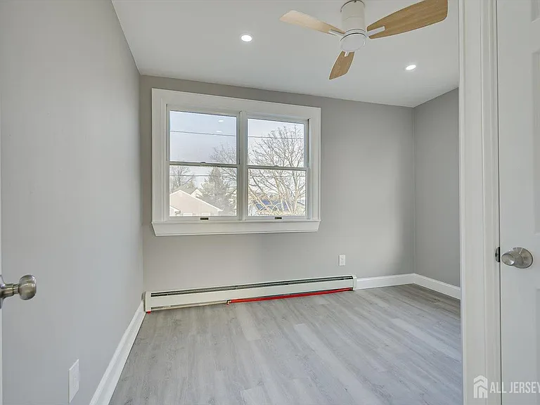 36 2nd Ave #B — Photo 20